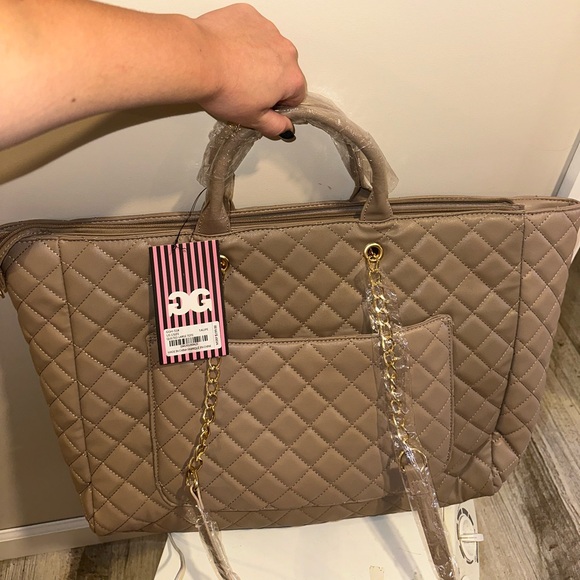 Nude Gilda Paris Large Quilted Travel Tote Bag - Picture 7 of 7